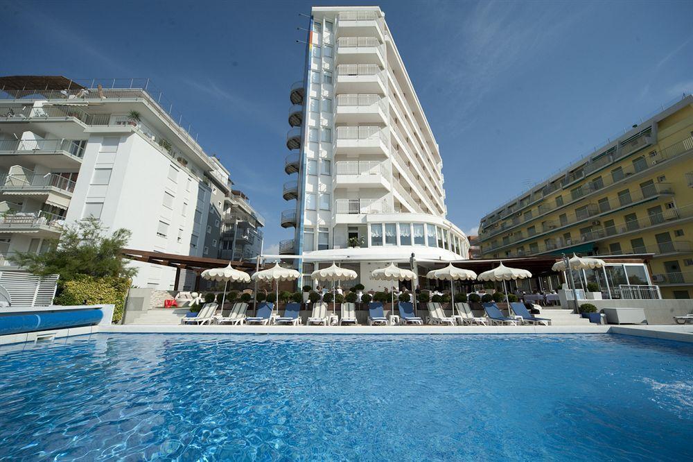Hotel Delle Nazioni ليدو دي يسولو المظهر الخارجي الصورة